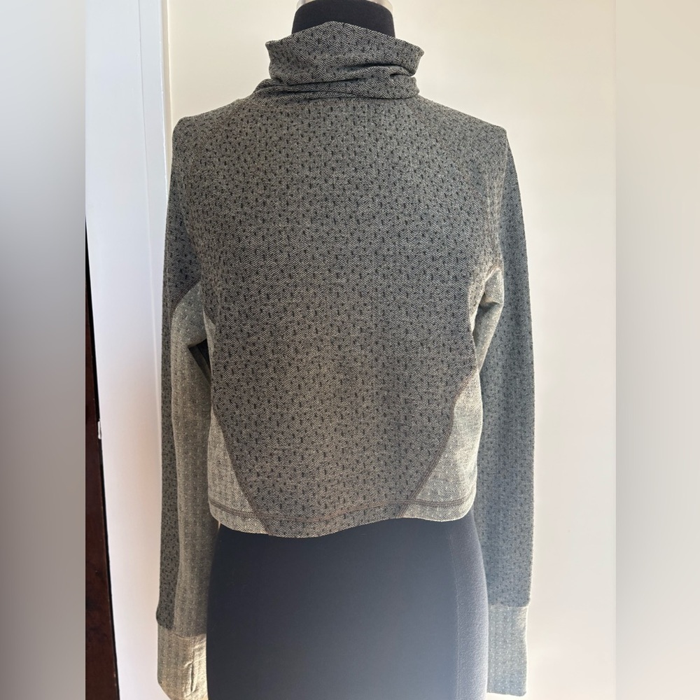 Free People Movement Cropped L/S Athliesture Top Sweater Turtleneck Funnel-neck